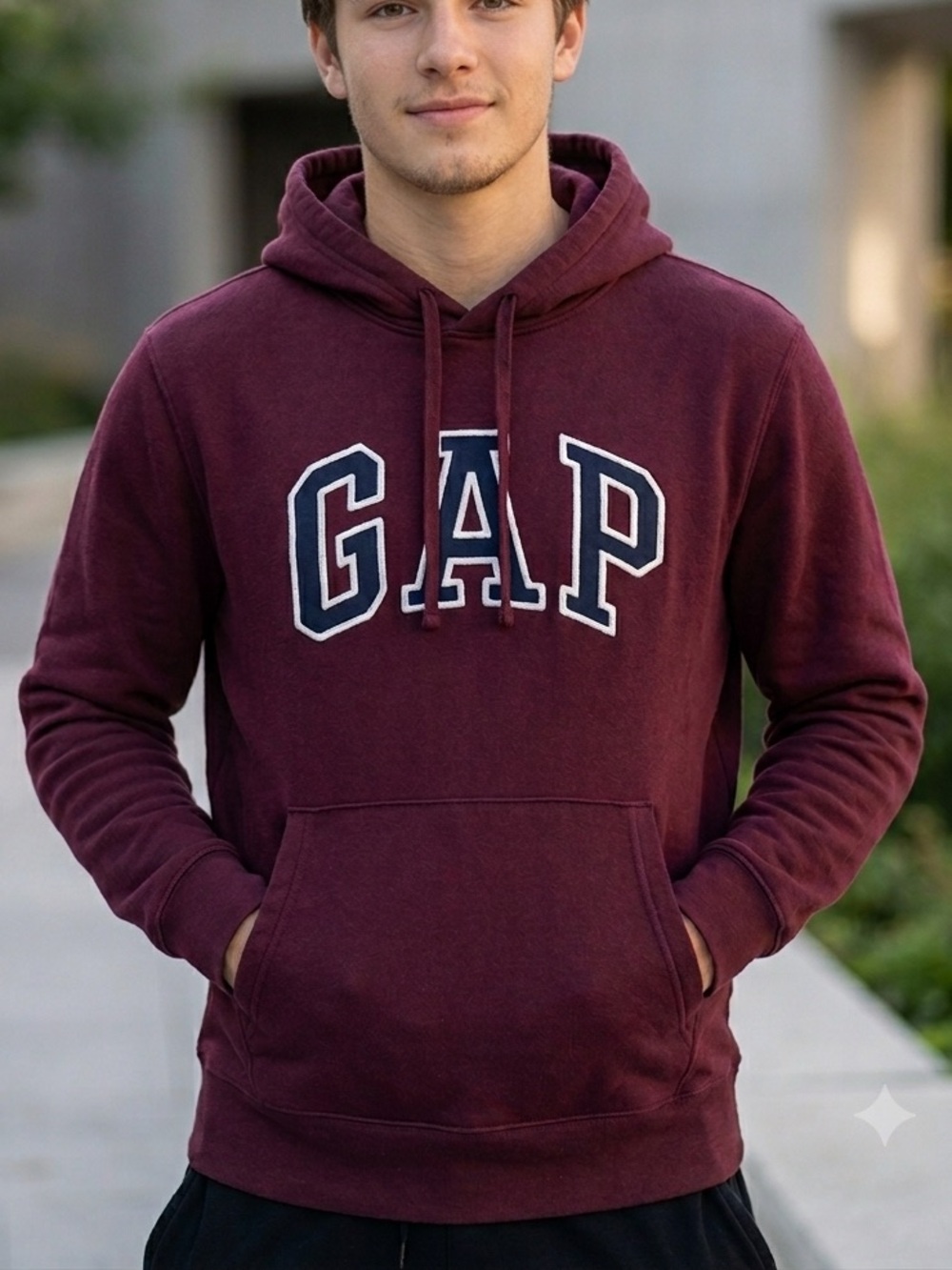 GAP Men's small Burgundy Hooded Sweatshirt with Navy-Trim Logo maroon